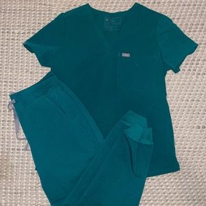 Forest green figs set